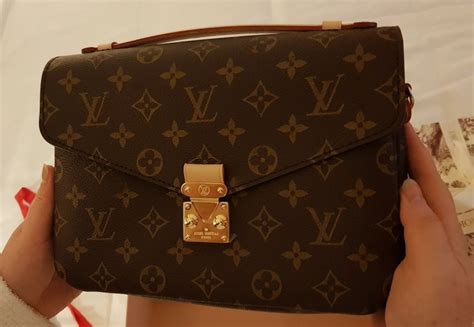 como saber si la bolsa louis vuitton es original|Louis Vuitton diane bag 2022.